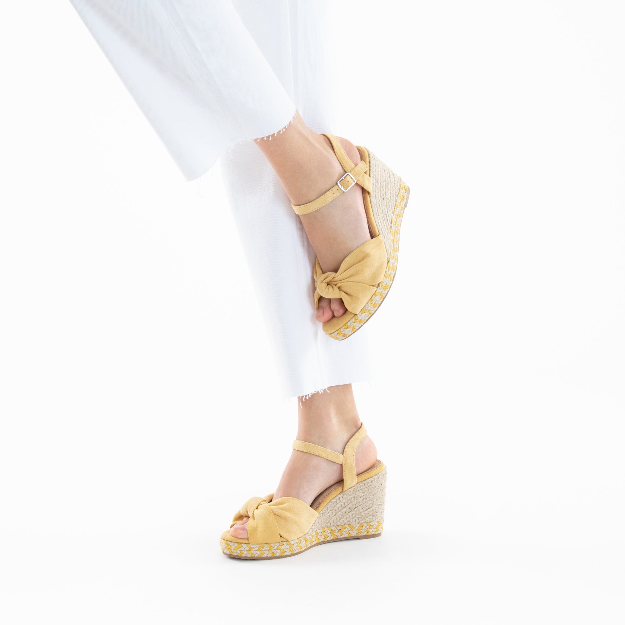 Yellow Zo lla wedge sandals with knot Vanessa Wu